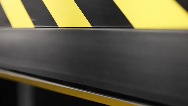 Bottom beam rubber strip