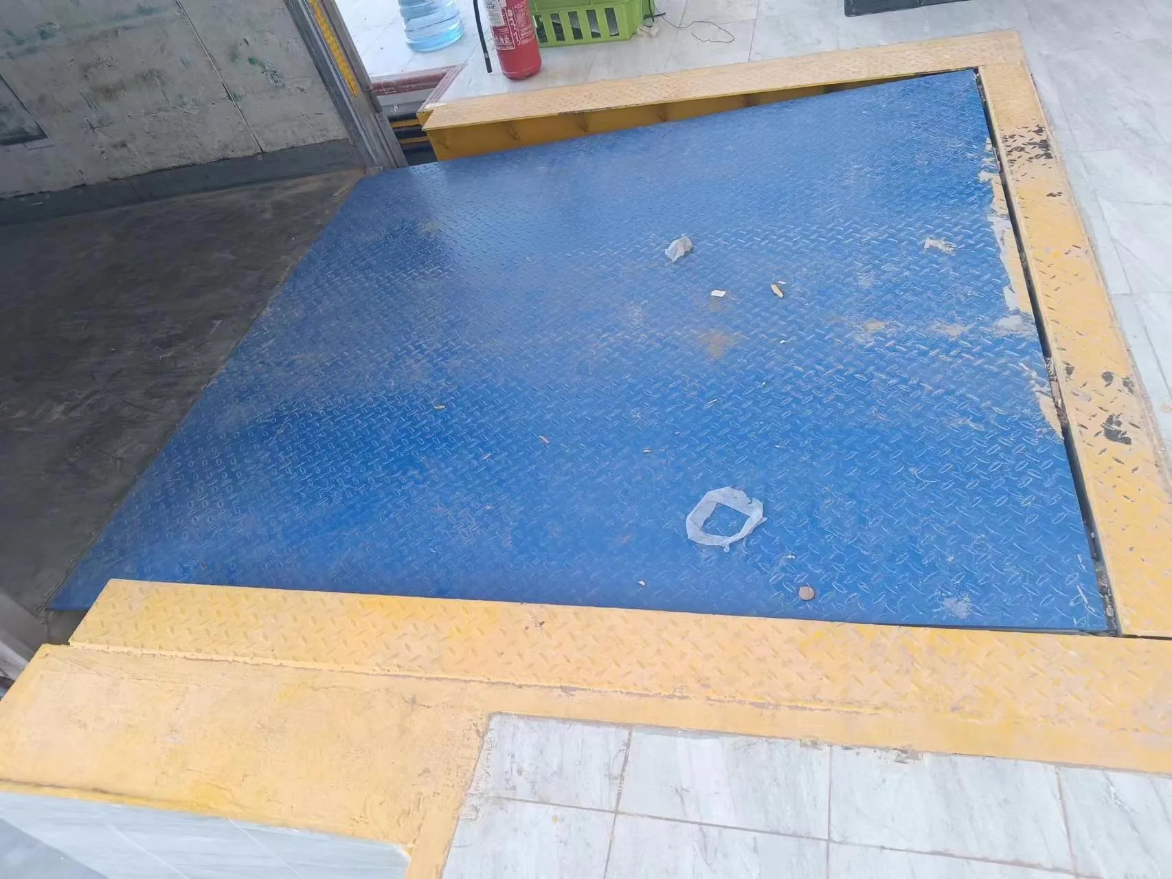 dock leveler for logistic park