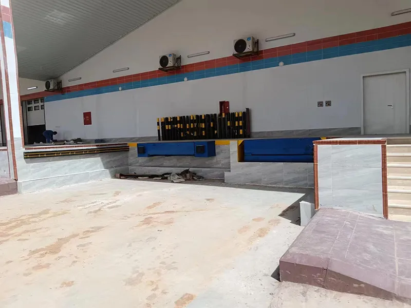 edge of dock leveler